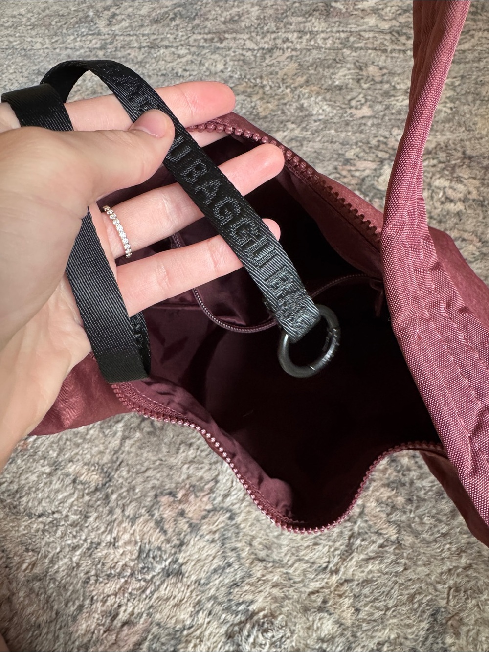 BAGGU Maroon Shoulder Bag - Picture 6 of 6